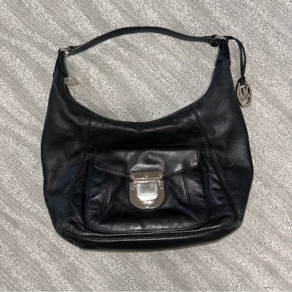Michael Kors Handbags - Michael Kors Women’s Black Leather Boho Y2K Shoulder Bag